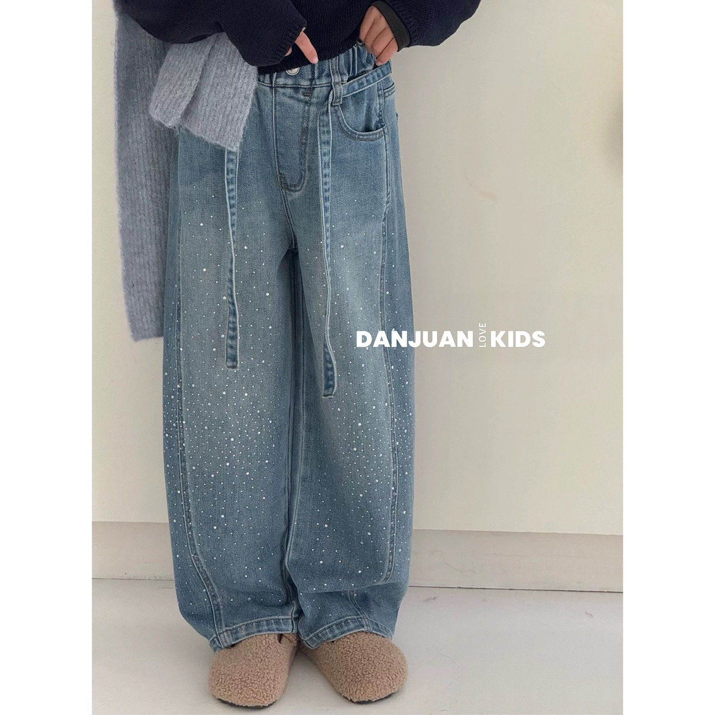 韩国童装2026春季新款女童满天星牛仔裤儿童春装直筒裤百搭长裤子