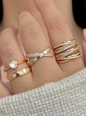 欧美跨境简约气质爱心镶钻戒指女小众设计感缠绕叠戴合金指环套装