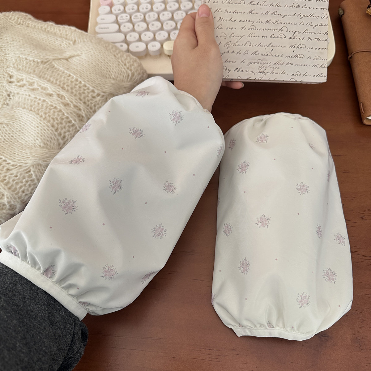 原创韩版卡通成人学生秋冬衣服防水防脏防污渍袖套学习办公室袖套,家庭/个人清洁工具,袖套,淘宝优惠券,粉丝福利购,淘宝优惠卷