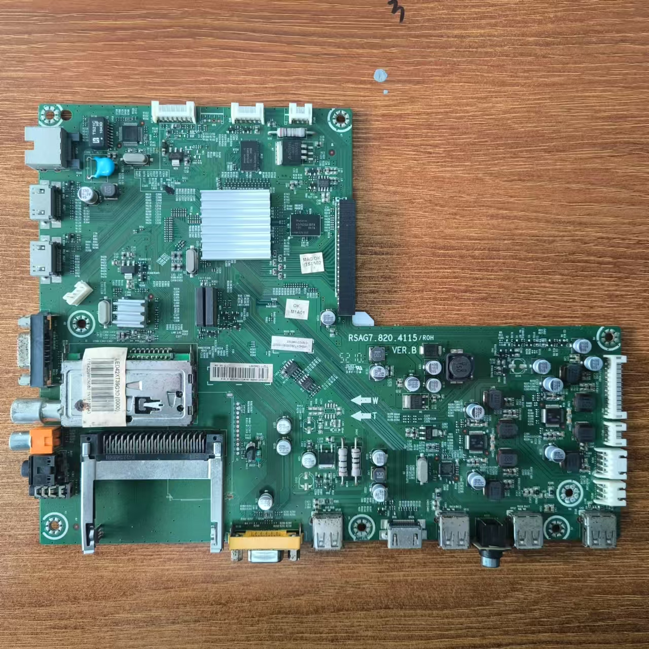 原装海信LED42XT39G3D(BOM1)主板RSAG7.820.4115屏LC420EUD现货好