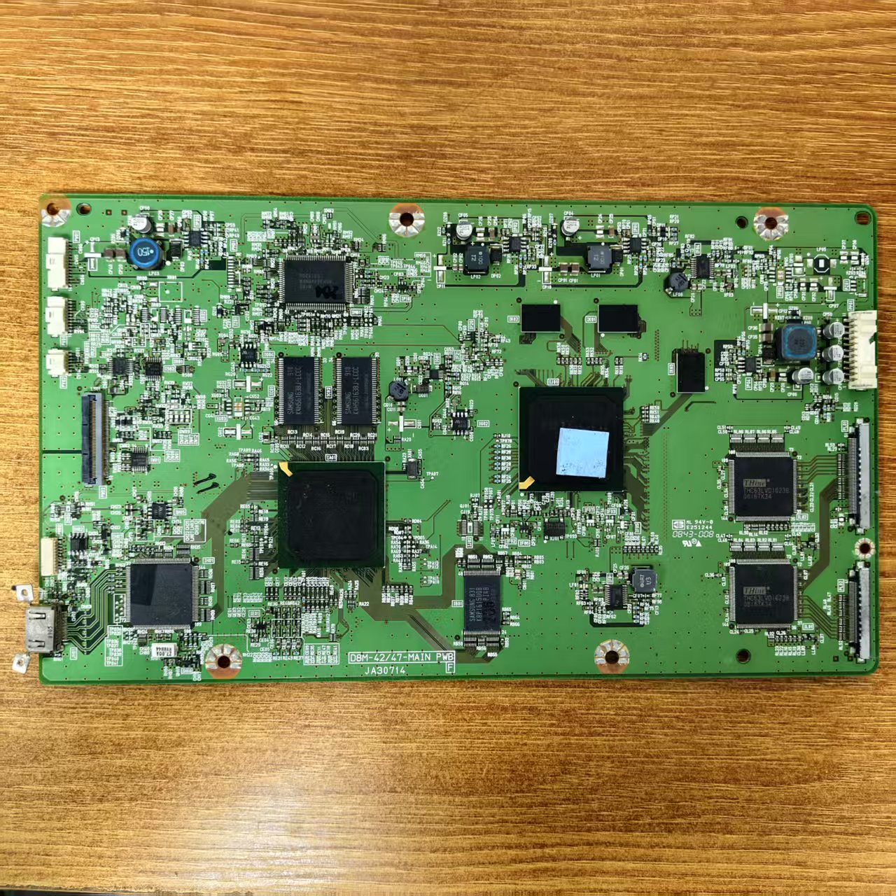原装日立 UT47-MX28CW主板D8M-42/47-MAIN JA30714屏LC470WUF试好