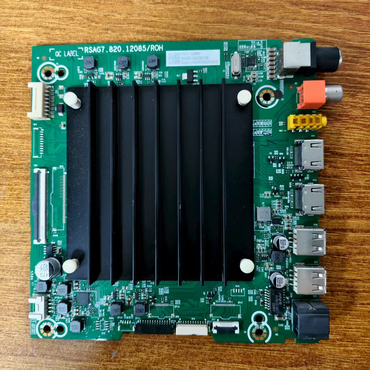 原装海信65V1F-S电视主板