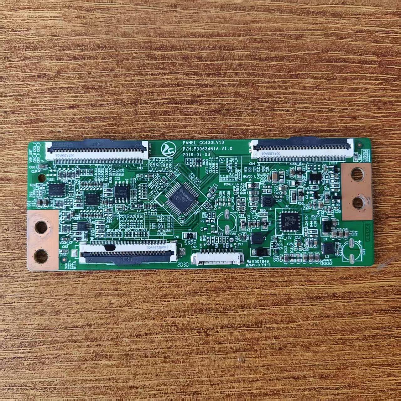 原装 43寸 逻辑板CC430LV1D PD0634B1A-V1.0 白条码CC430LV1D.2K
