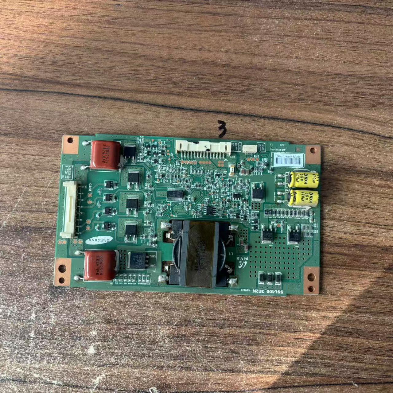 海信电视机LED40K16X3D背光升压恒流板 小扳配件SSL400-3E2K 实图