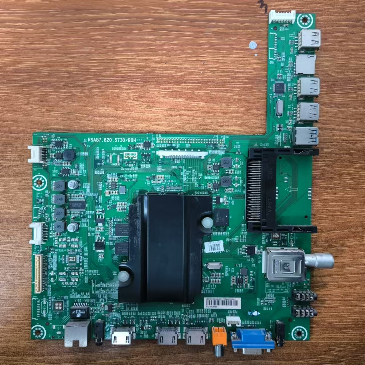 原装海信 LED55K380U(BOM1)主板RSAG7.820.5730屏HE550HU-B21实拍