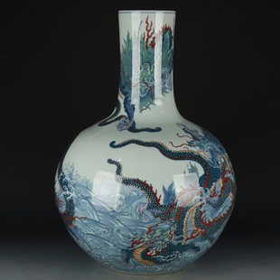 清乾隆 青花 斗彩海水龙纹天球瓶 柴窑青花五龙天球瓶