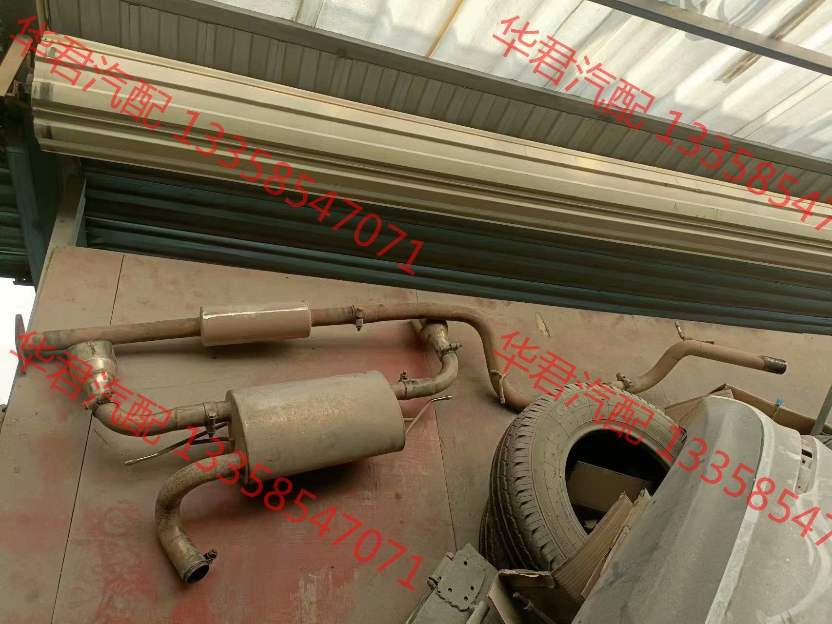 6福克斯两厢中段 尾段排气,声音不大,很好听 没用