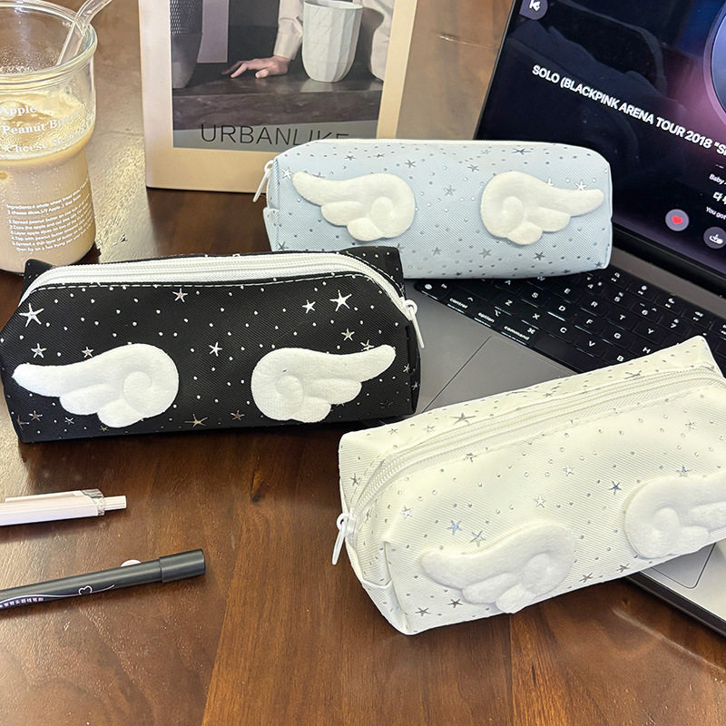 新款高颜值大容量笔袋翅膀学生文具收纳袋可爱星星化妆包