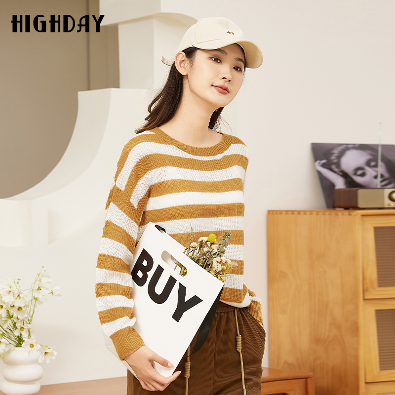 轩日圆领套头慵懒风条纹针织毛衫