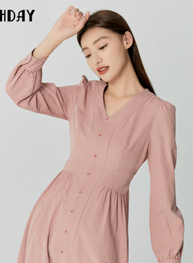 highday轩日商场同款V领藕粉色修身女裙2024春秋新款温柔风连衣裙