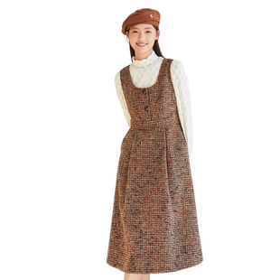 轩日通勤小众背心裙女冬季复古文艺修身方口领无袖连衣裙中长裙潮