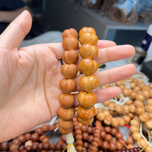 天然猴头手工雕刻爱心磨砂屁桃手串手持文玩全品素串(默认无配饰)