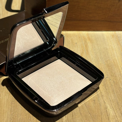 Hourglass柔光蜜粉饼定妆干皮