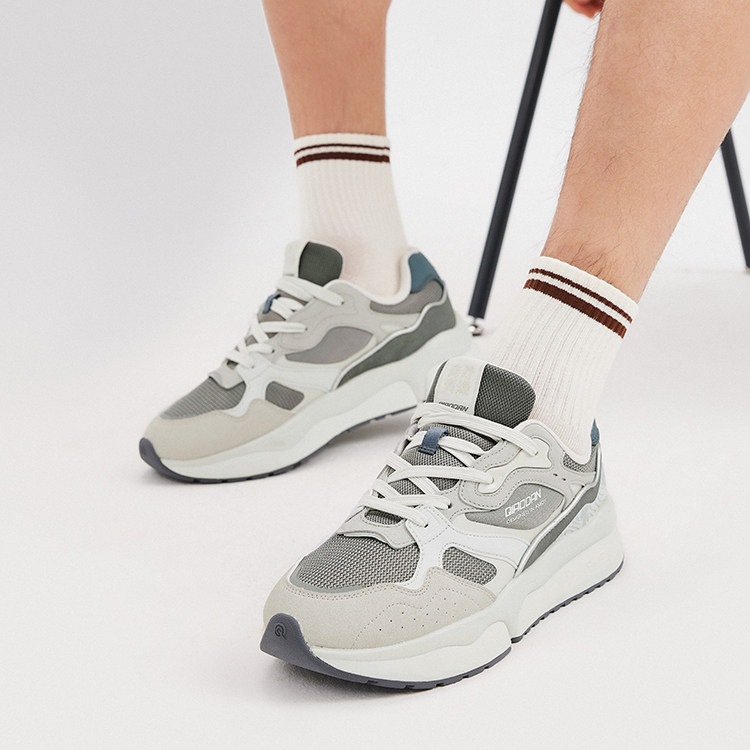 乔丹质燥休闲鞋男2025秋季透气缓震防滑运动鞋男鞋KM33240401