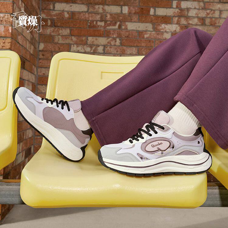 乔丹质燥休闲鞋女2025秋季革面轻便聚软防滑运动鞋QDL042254410G