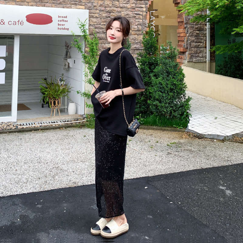 巨好看减龄穿搭黑色休闲套装女夏2025年绝美短袖配亮片长裙两件套图片