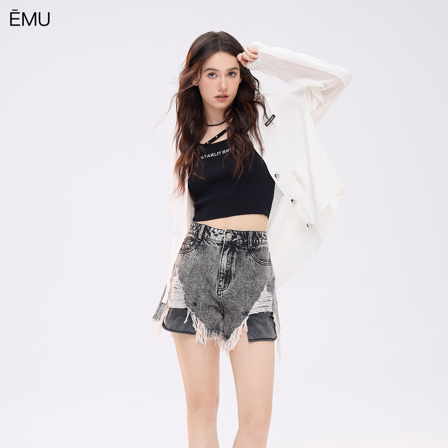 依妙EMU设计感短款毛织外套2025秋季V领长袖纽扣网眼轻便上衣