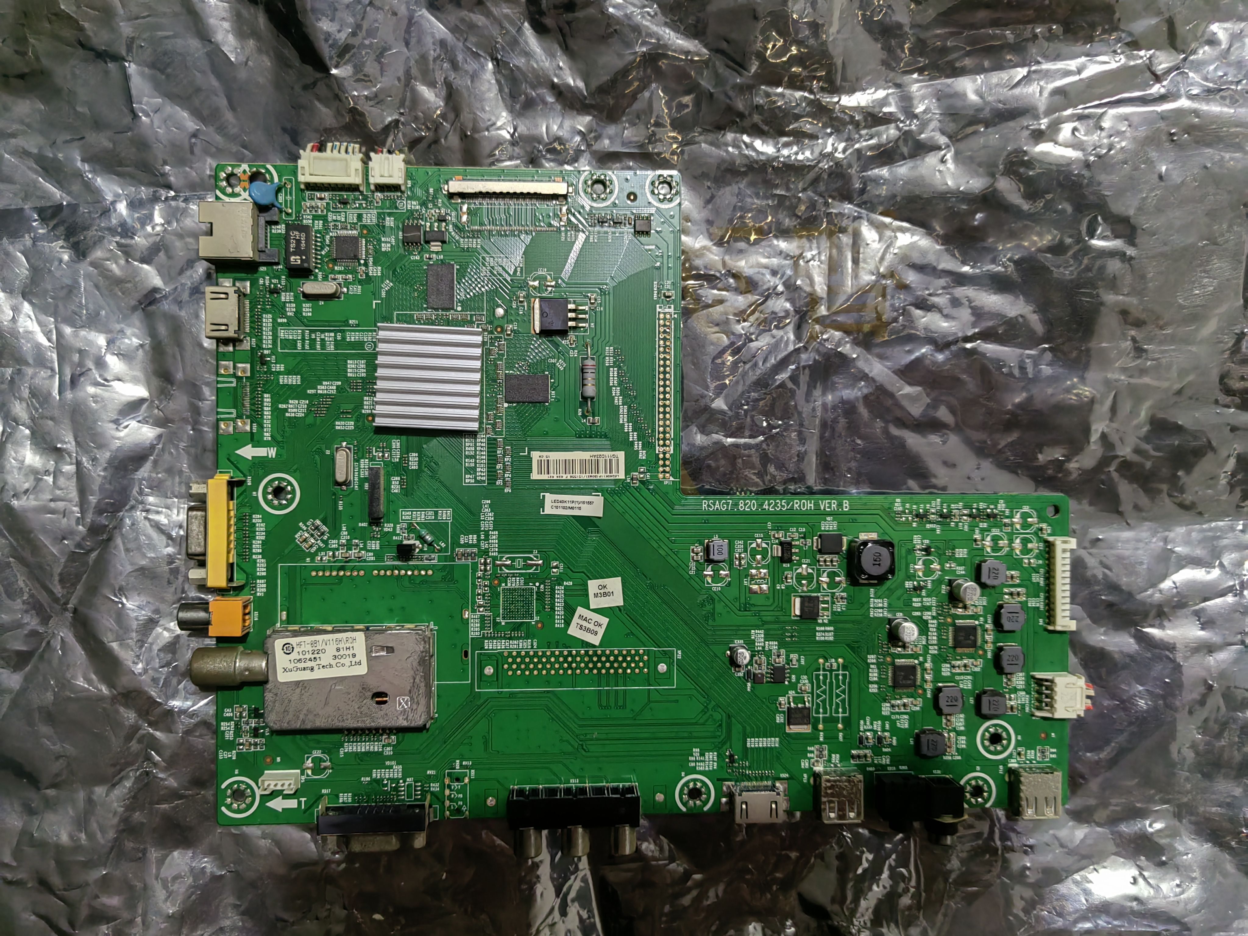 原装海信LED40K11P(BOM2)151557主板RSAG7.820.4235屏LTA400HM08