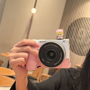 索尼ZVE10二代保护套zve10k相机包皮套A6400底座A7C2皮壳a7m4配件