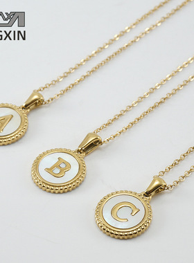 跨境18K金不锈钢字母项链女欧美天然贝壳钛钢26字母吊坠饰品批发