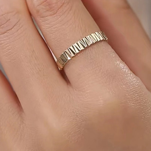 欧美时尚个性小众纸飞机齿轮水波纹窄款戒指指环钛钢镀18K金饰品