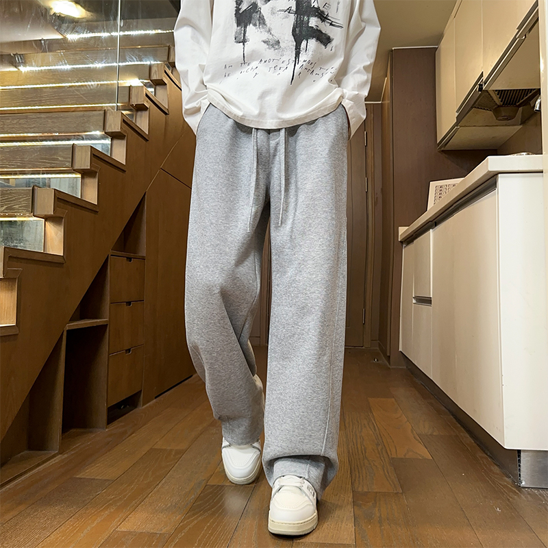 2000件+300g2026春款潮流休闲运动抽绳男裤室内模特K195P28，男装休闲裤，电商A030