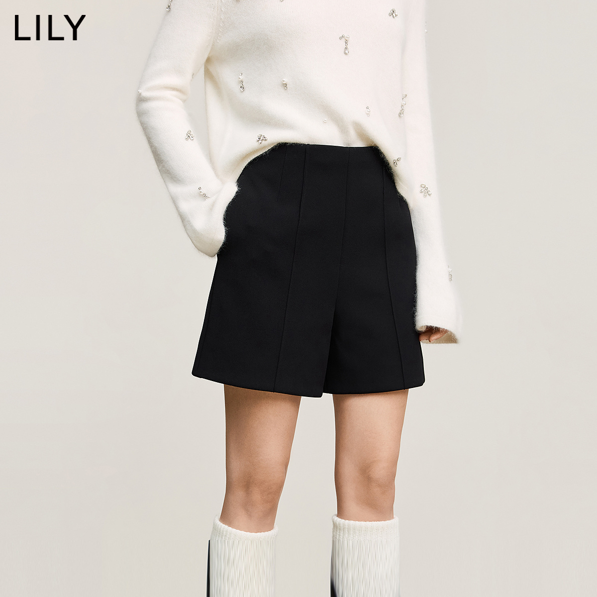 【商场同款】LILY2024冬新款女装高腰百搭微A字黑色休闲裤短裤女
