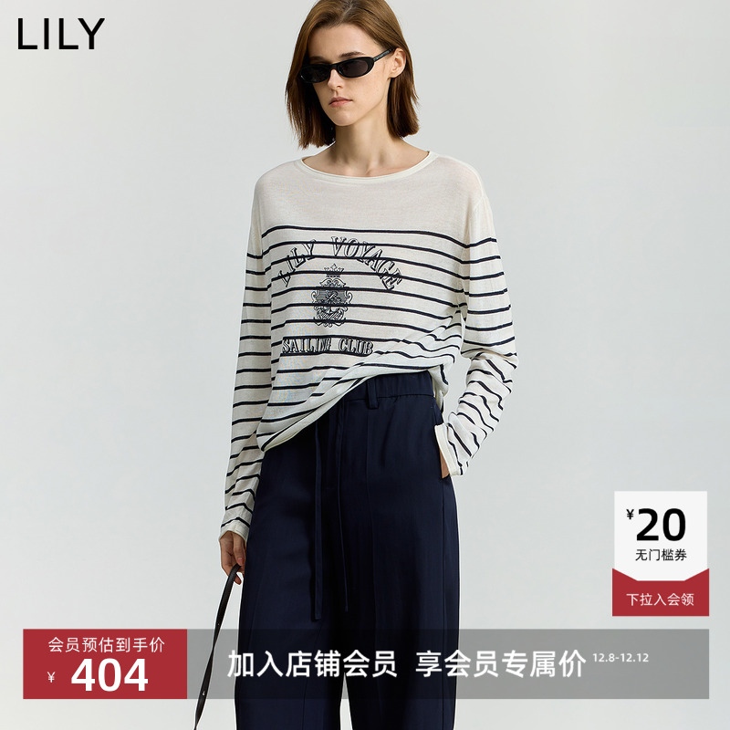 圆领剪裁 勾勒颈部线条