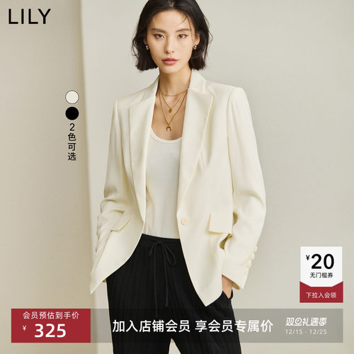 收拢腰腹曲线，修身而不紧身。