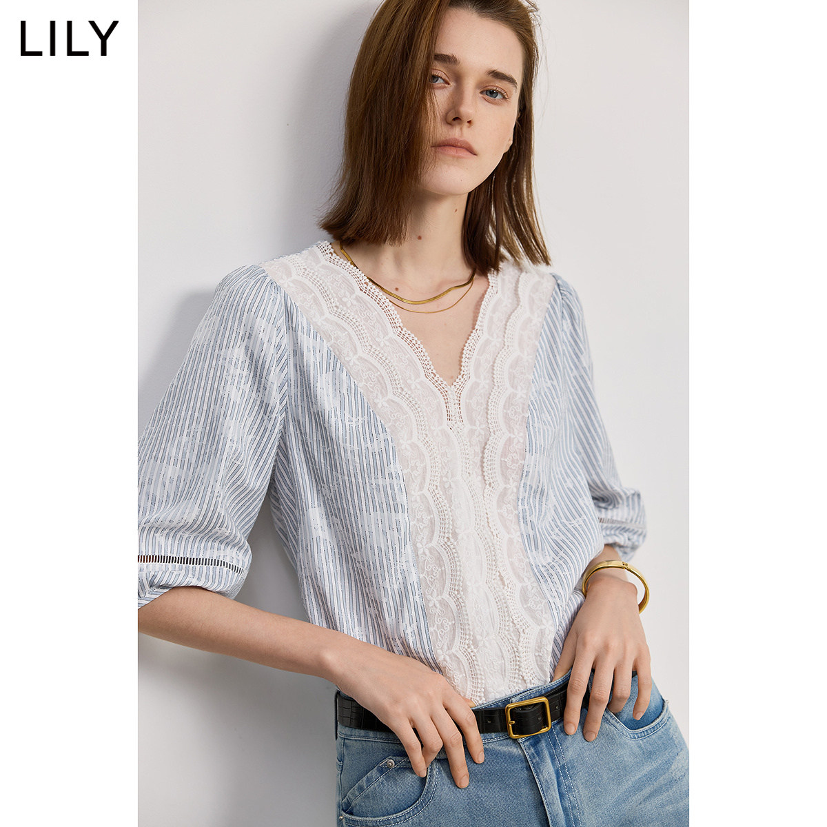 LILY2026夏新款女装法式条纹蕾丝雪纺衫通勤V领短袖泡泡袖套头衫