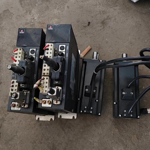 议价ALPHA伺服驱动器AS100A-2R8M2UAS100A2R8M2UAS100A2R8M2U