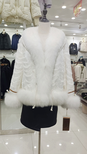 海宁水貂毛皮草外套女短款2023轻奢国风羽绒服狐狸毛领拼貂皮大衣