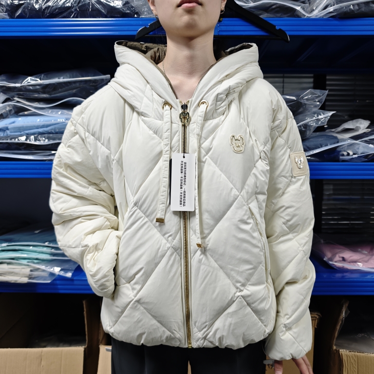 正品韩国LIFEWORK小狗家女菱形格连帽两面穿80%鸭绒厚羽绒服外套