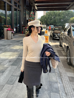 荔枝lychee｜“纸片人”v领日常秋冬修身气质百搭加厚女打底衫新