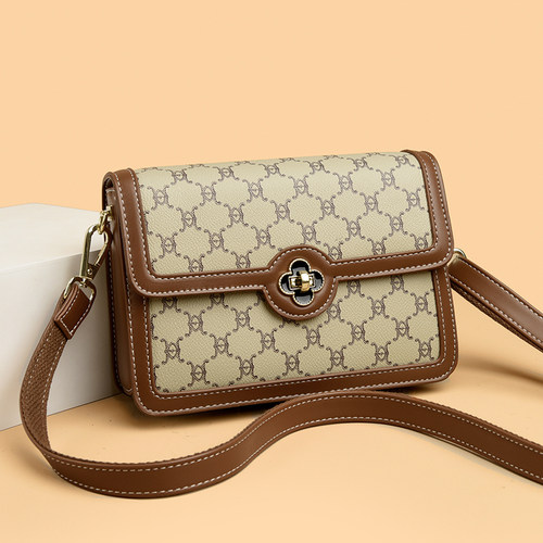 新款真皮印花小方包休闲百搭