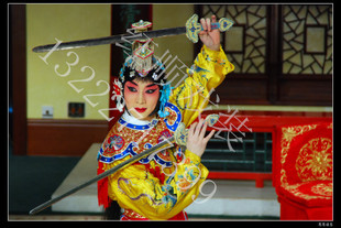 戏剧戏曲京剧道具用品北京手绣霸王别姬虞姬青蛇武旦双剑/顶