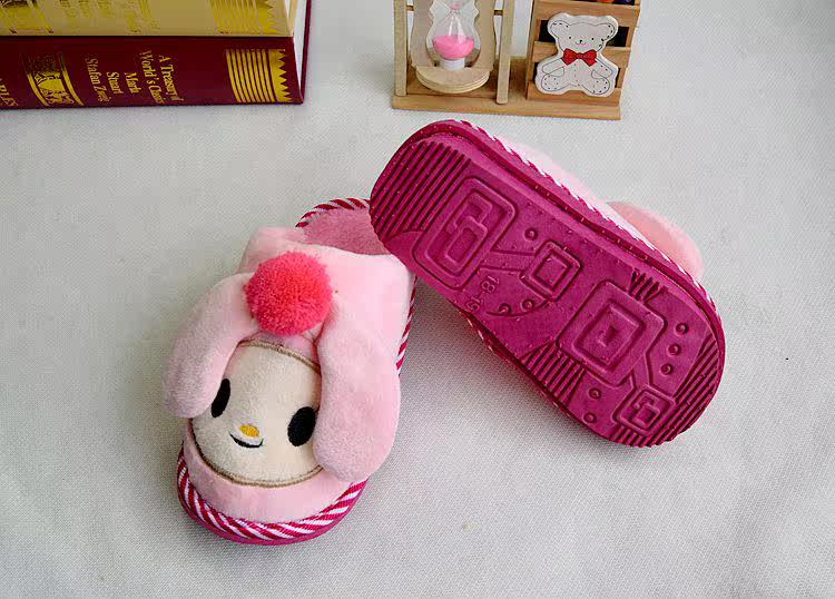 Pantoufles enfants en suède - semelle caoutchouc antidérapant - Ref 1018116 Image 4