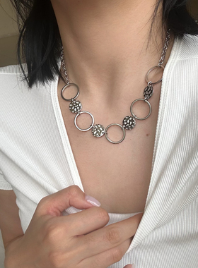 734钛钢可洗澡圆形圈圈锁骨Y2K锁骨链复古简约通勤熔岩项链白金色