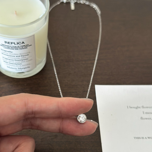 734钛钢不掉色赵露思明星同款锁骨链百搭精致通勤亮晶晶项链