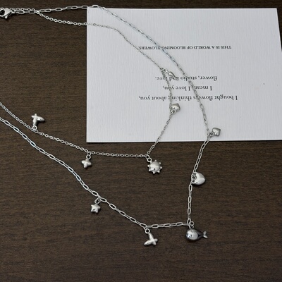 734钛钢白金色爱心鲸鱼项链女小众设计轻奢高级感可爱颈链锁骨链