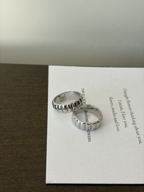 734钛钢不掉色条纹两面白金色情侣戒指可洗澡