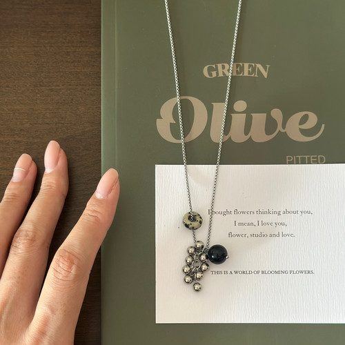 734钛钢原创设计虎眼石葡萄串圆球设计感百搭毛衣链ins时尚项链