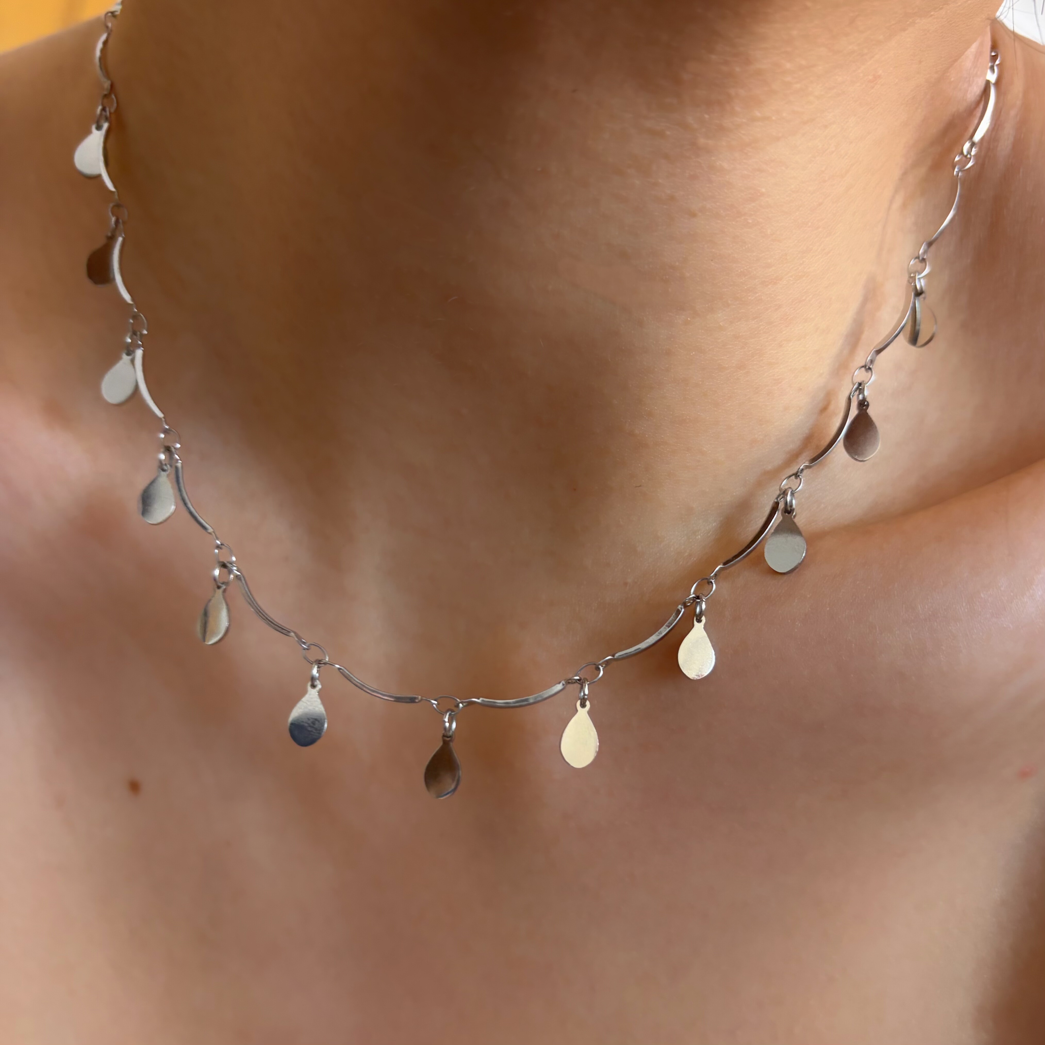 734钛钢白金色亮晶晶流苏波浪不掉色锁骨链精致通勤高级爆闪项链