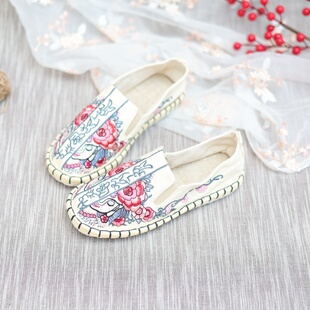 云南大理丽江平底一脚蹬平底鞋绣花鞋手工布鞋夏季女单鞋妈妈鞋