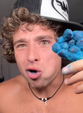 美国直邮TK网红同款sour blue razz超酸爆酸蓝色酸莓爆浆水果软糖