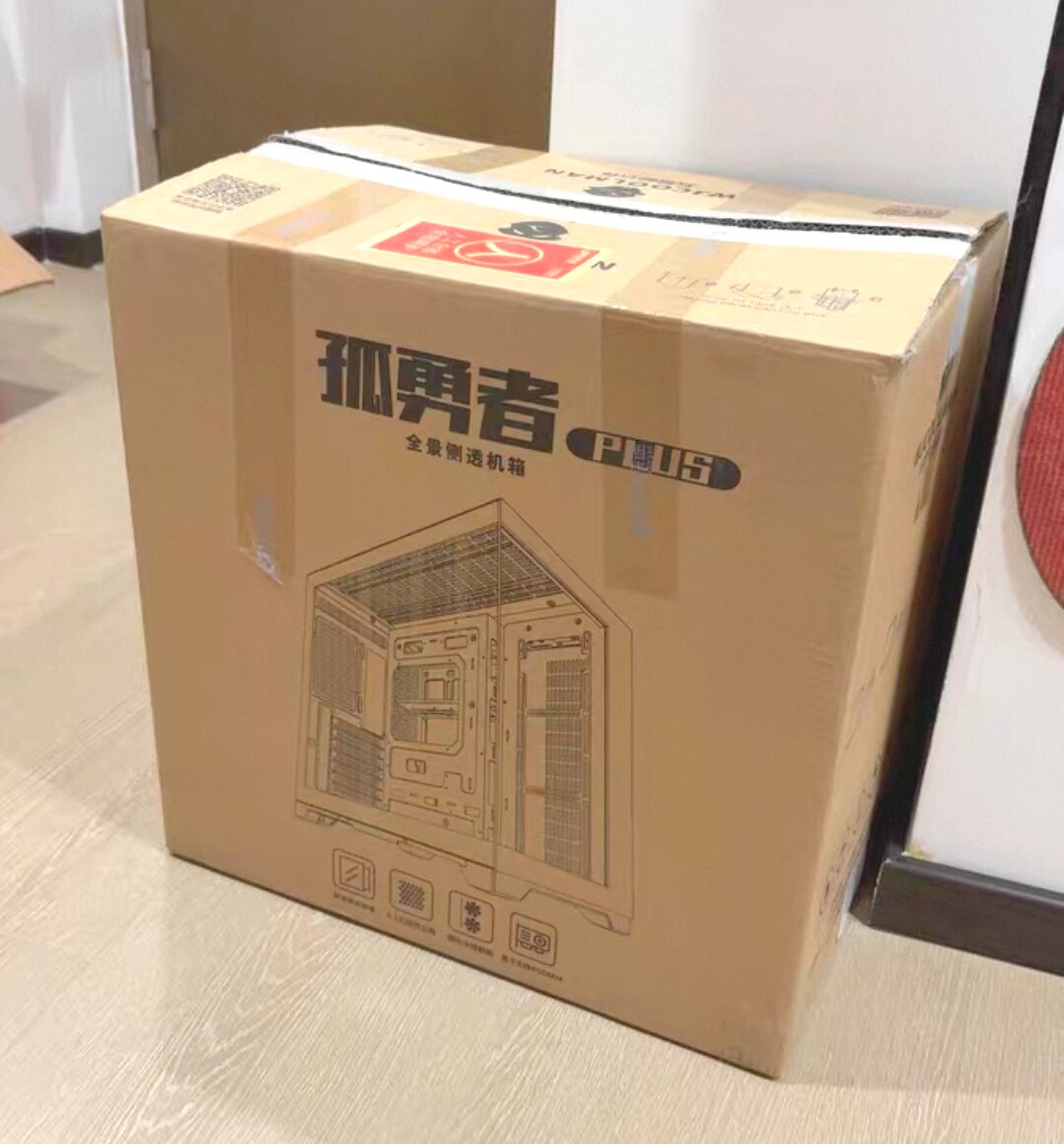 玩嘉孤勇者PLUS机箱包装箱纸箱空箱外箱盒子泡沫图片