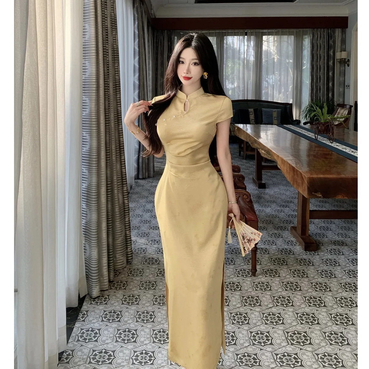 新中式温柔淡黄色显白改良旗袍女2025春夏蝴蝶印花长款连衣裙