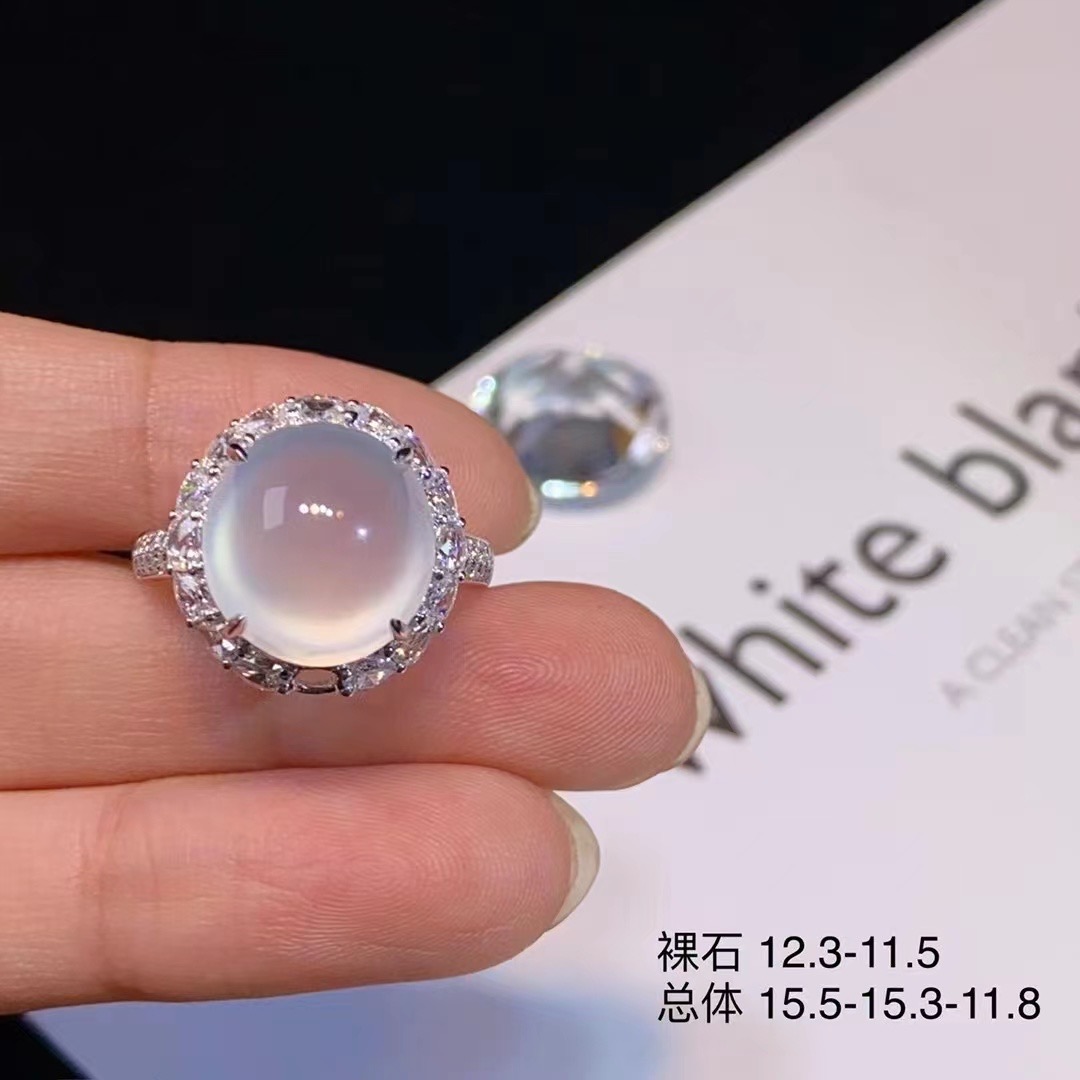 缅甸天然翡翠戒指老坑玻璃种白冰蛋面女款翡翠戒指钻石戒指玉石戒