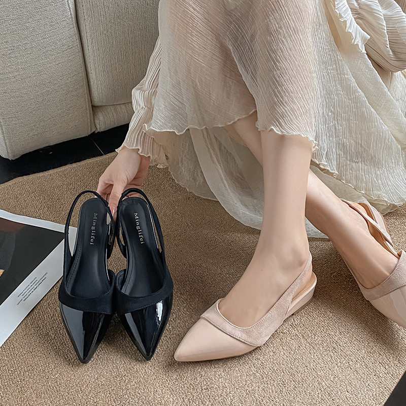 法式气质尖头包头凉鞋女2026春季新款一脚蹬平底时尚大码女鞋子