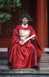 琉鱼汉服白鹇白凤凰明制圆领袍婚礼司仪主持结婚官袍